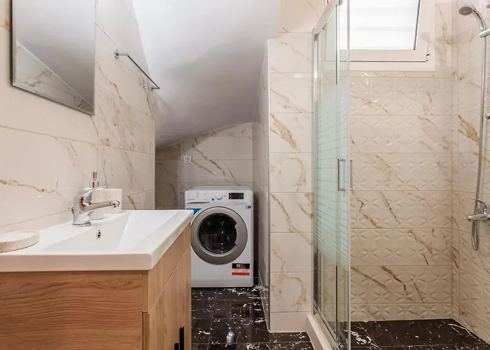 Kelly's Sunset 2 Verga Kalamata